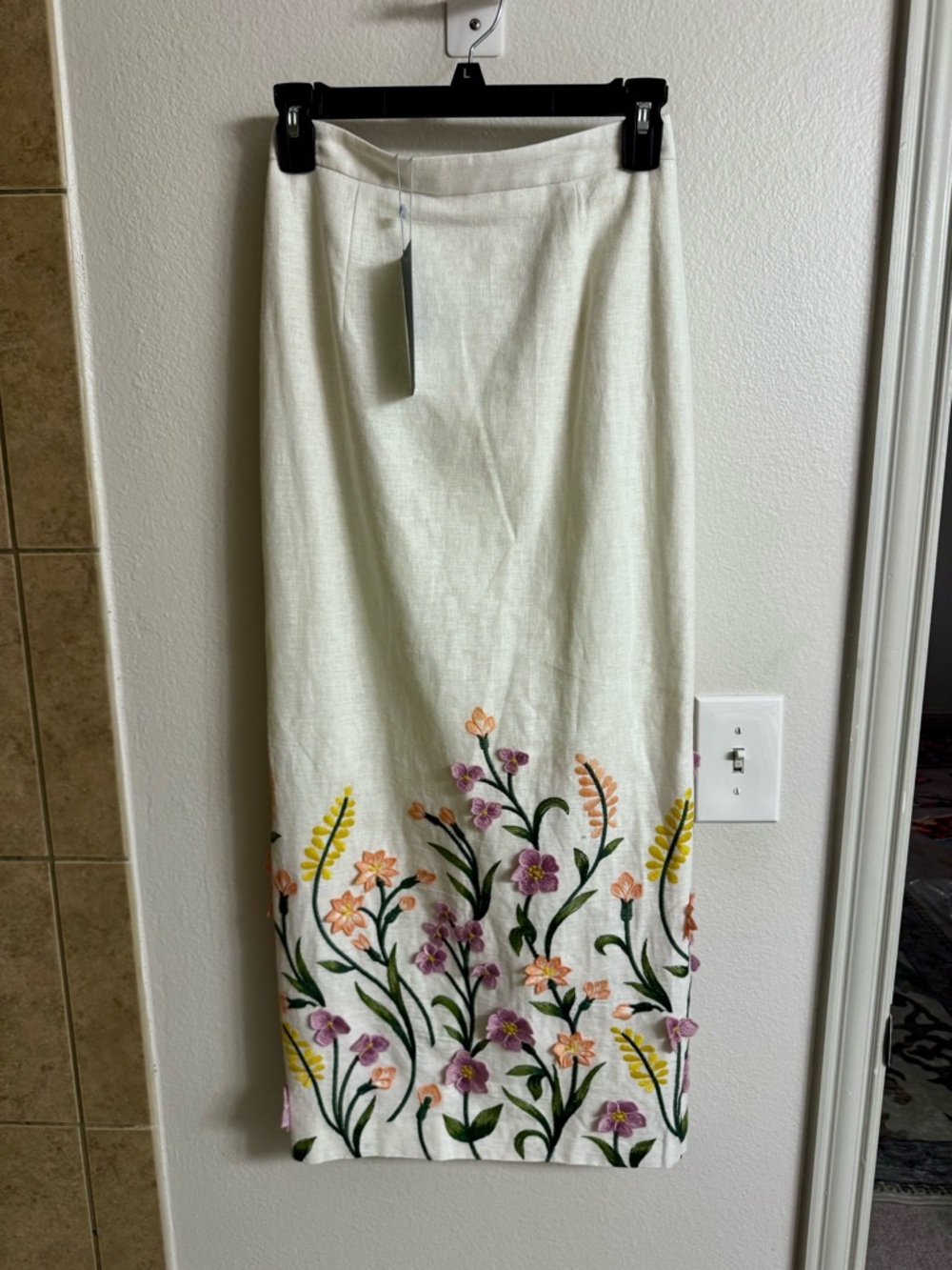 ANTONIO MELANI White Maxi Skirt with Pink and Green Floral Border - Picture 2 of 4